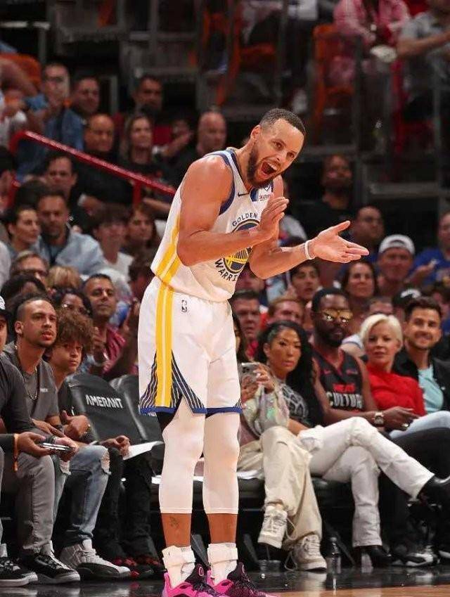 原创勇士胜热火汤普森重回首发拯救球队库里多打两分钟也不犯法