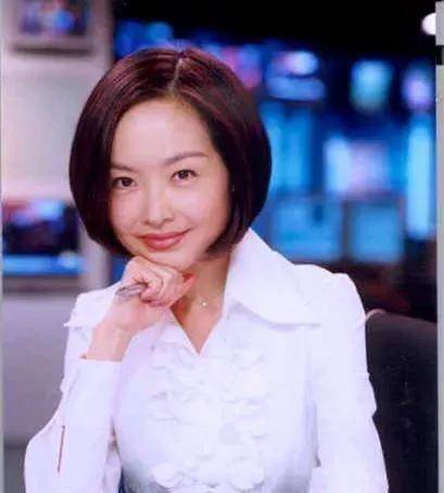 原创52岁的鲁豫曾被陌生人抛弃然后又遇到了初恋她二婚后幸福吗