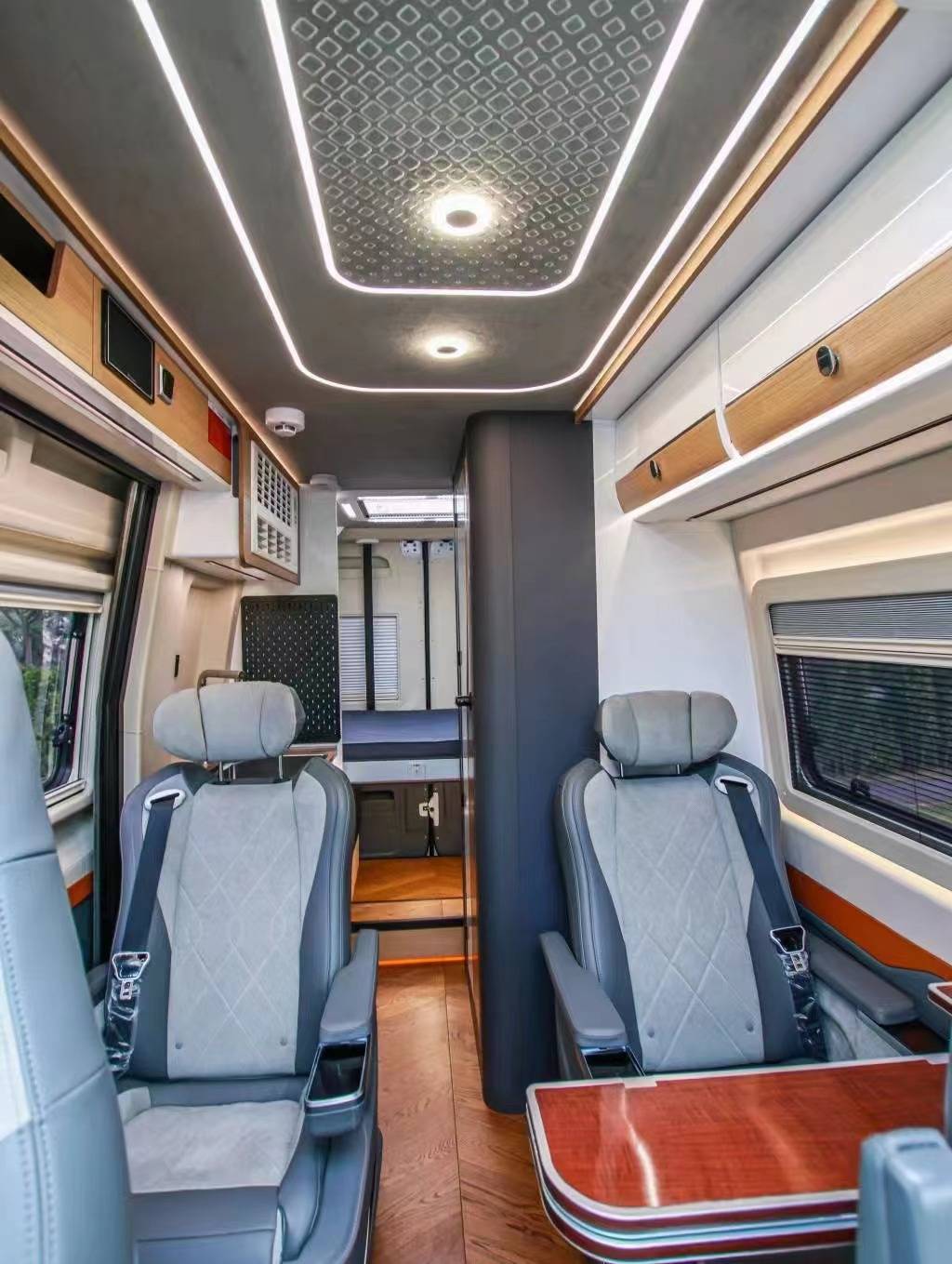 四驱越野房车,奔驰斯宾特高顶,3.