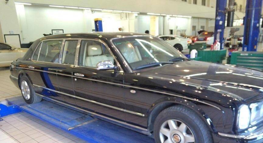 这位土豪所购得的宾利雅致728,是宾利在中国市场的首批豪车之一,在