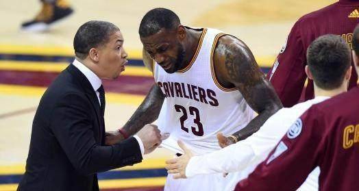 泰伦卢的秘密武器也失灵,还好在勇士有卧底_詹姆斯_骑士_比赛