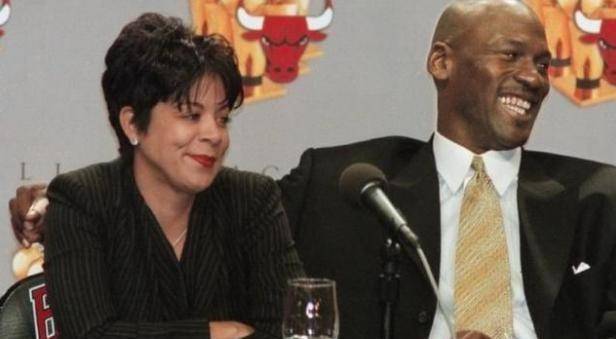 原创57岁乔丹儿女近况2个儿子和女儿都成功妻子所生双胞胎都可爱