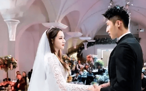 评论罗伯特最癫,有八十家站姐发了迪丽热巴_照片_许魏洲_黄景瑜