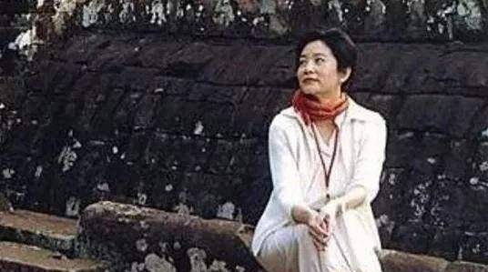 原创65岁女神林青霞献亲笔手写信替医护打气我们心疼流泪