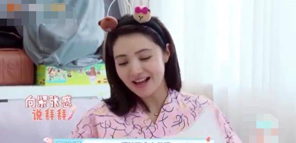 麦迪娜挑战录歌自称紧张,晒美照缓解气氛,却遭网友调侃过往_姜潮_时候