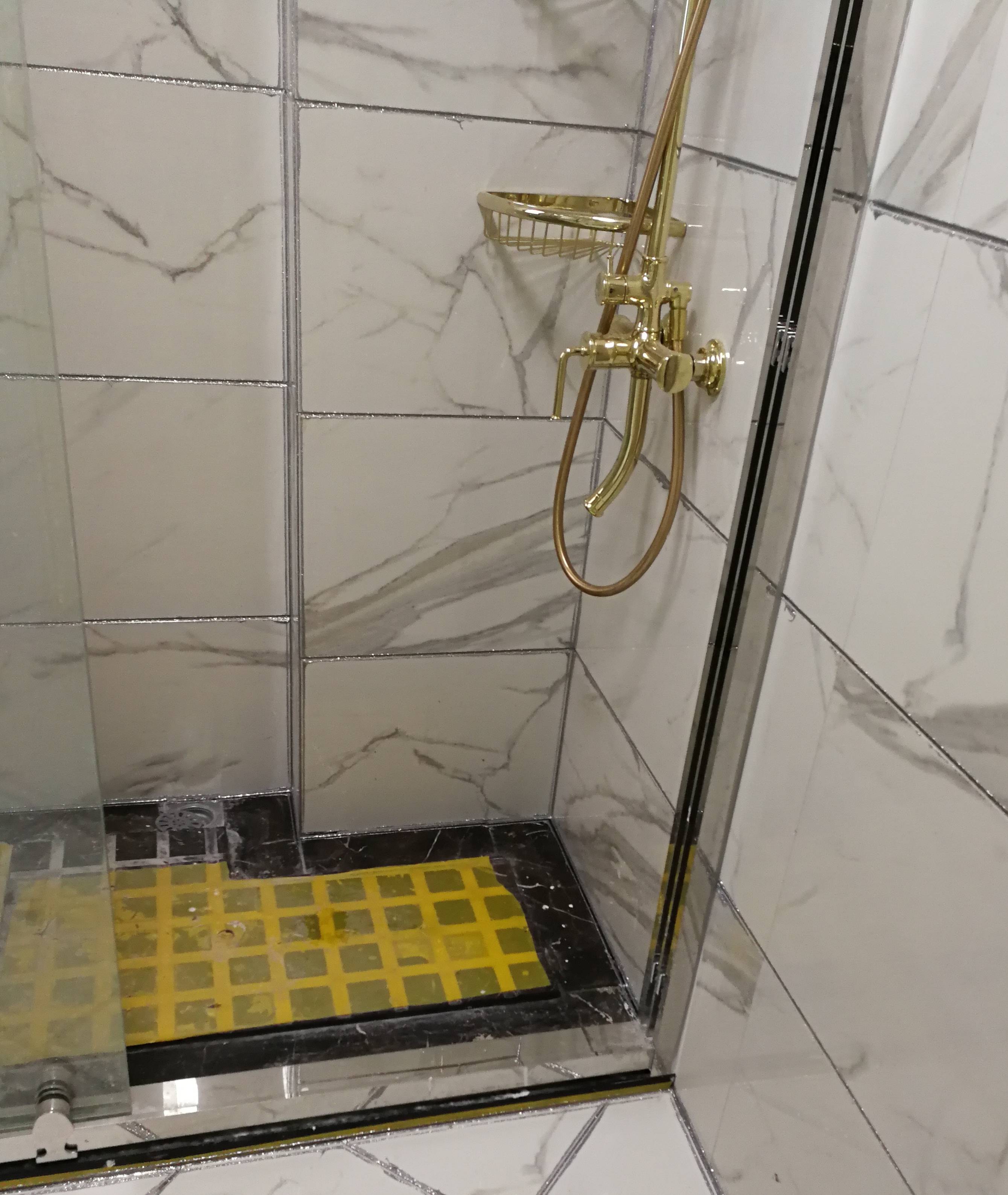 卫生间白色带纹路瓷砖,配什么美缝颜色好看