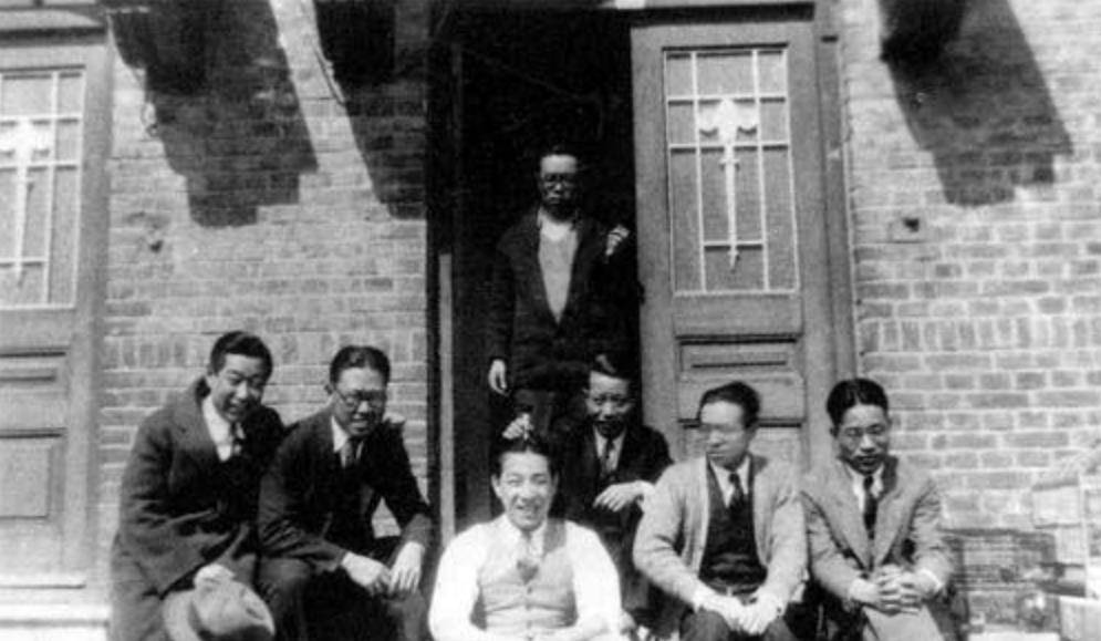 近代最"悲催"悍匪,抢劫银行一毛钱都没抢到,24岁就被判死刑_于双戈