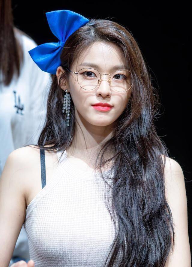 aoa权珉娥发文道歉,申智珉彻底退圈,fnc承认自己在