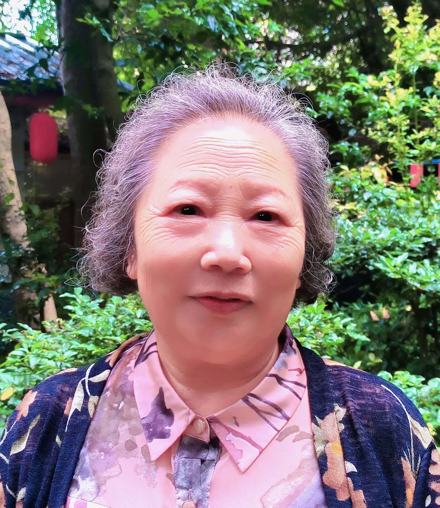 请欣赏峨眉山市诗书画部第25期美篇母亲诗书画作品