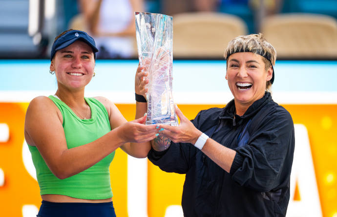 辛纳横扫迪米夺大师赛第二冠升至世界第二,吴易昺尤晓迪进正赛_网球