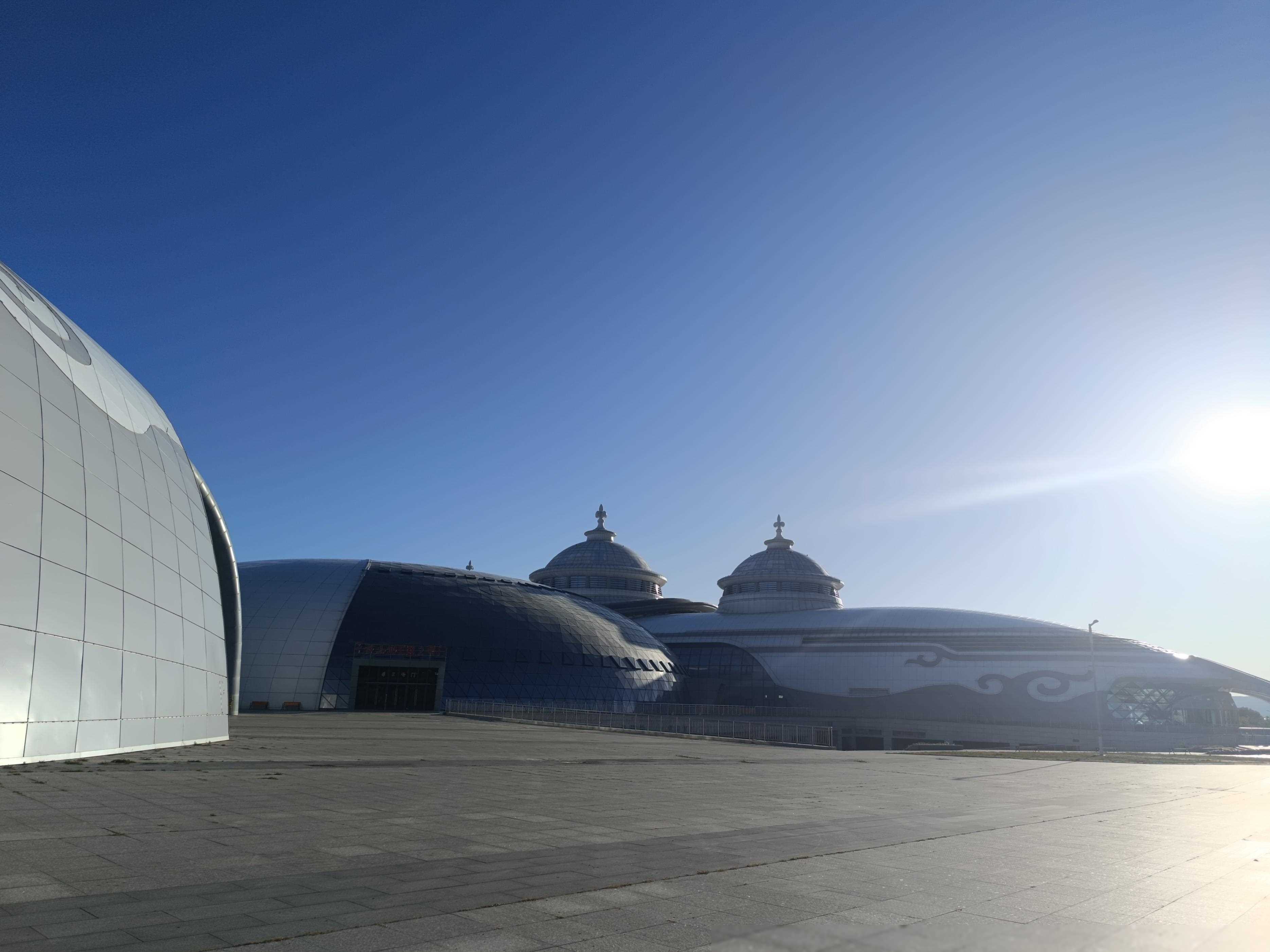 原创内蒙古蒙骏马业主引领呼和塔拉赛马场赛马新风尚