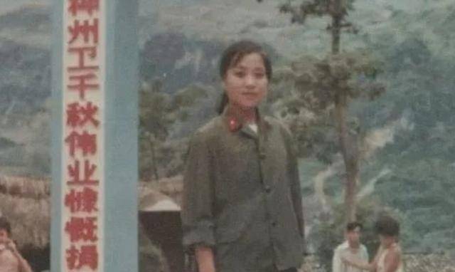 原创1986年战场照死吻让人潸然泪下女主人公张茹后来怎样了