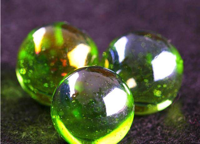 渔民下河打鱼捞到一块石头商人1万块钱买走如今已流失海外