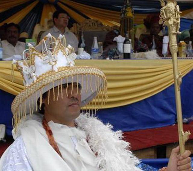 原创山东小伙成非洲酋长获500亩土地老婆随便娶开启人生巅峰