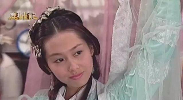 朱茵也曾扮演过阿珂,作为一位非常适合古装剧的美女,虽然她当时已经不