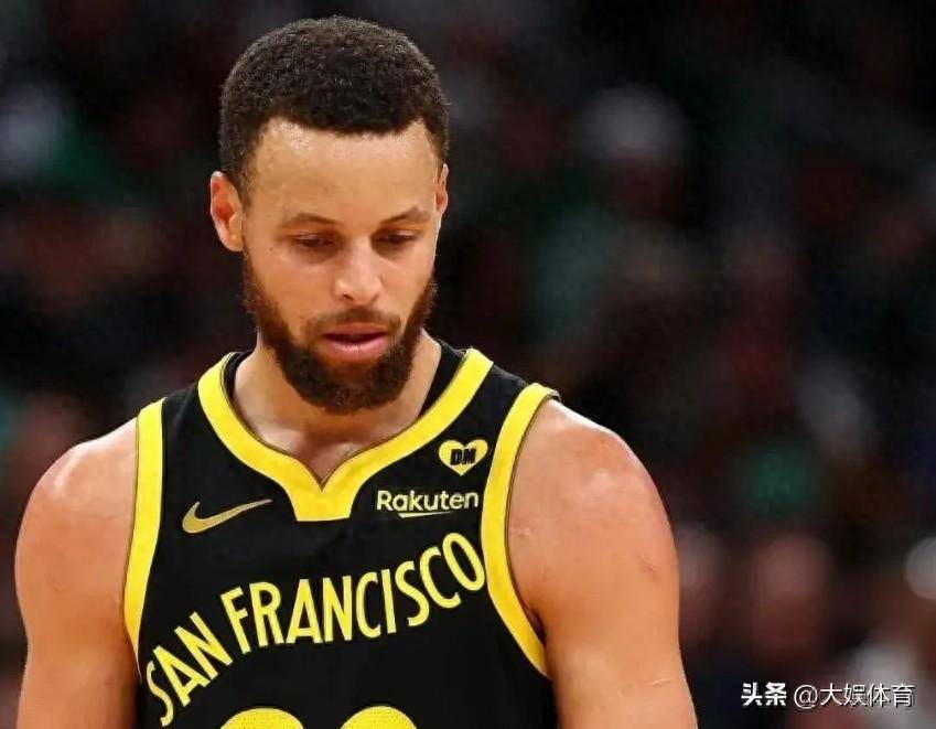 骑在尘土上库里的三分总数排名历史第一这为第二名拉开了很大的差距