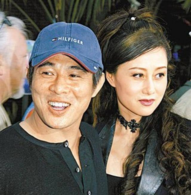 59岁利智颜值大跌,却被女儿称赞依旧像20年前那么美_李连杰_父母