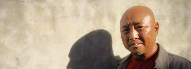 原创龙岭迷窟会演戏的歌手不少用千元机的老炮儿就这么一个