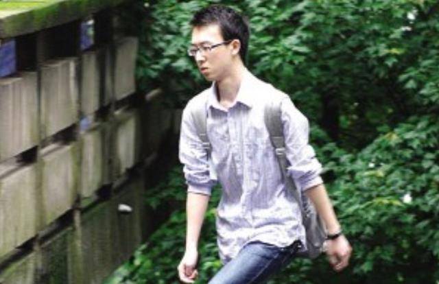 13年前重庆考生659分成状元北大录取后又将其拒之门外是为何