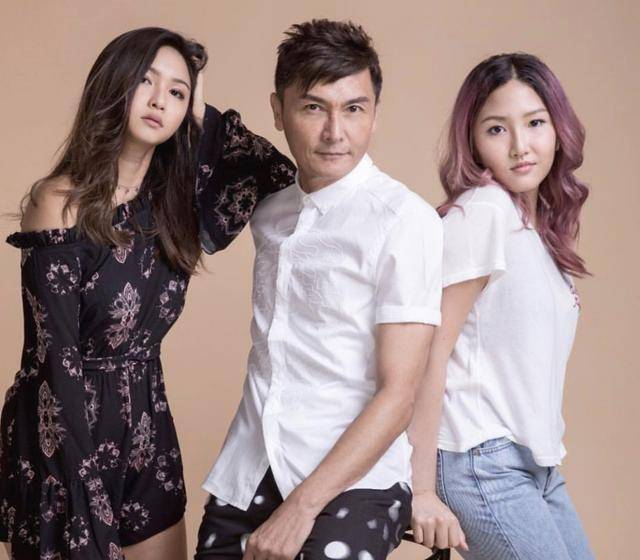 原创57岁关礼杰两个女儿颜值高24岁长女最出众两度获tvb邀约入行