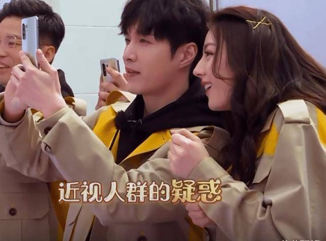 住开始想象,想必没有一个男孩子,能够抵挡得住迪丽热巴她崇拜的目光吧