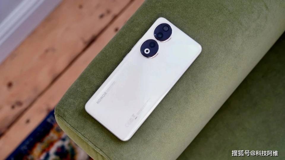 原创p50pro低配版跌至新低5000mah四曲屏16gb256gb仅1709元