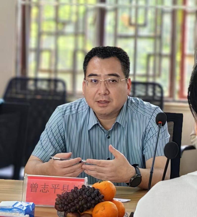 大余县县长一行到大理州江西商会参观交流促进合作