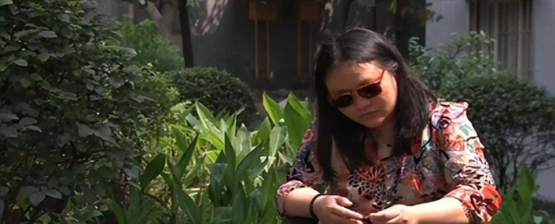 三个月后警察:她是你失踪的博士女儿_老杨_杨果_工作