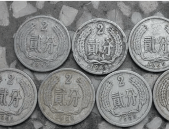 当然,对于硬币的收藏,我们不仅要关注其经济价值,更要注重其历史和