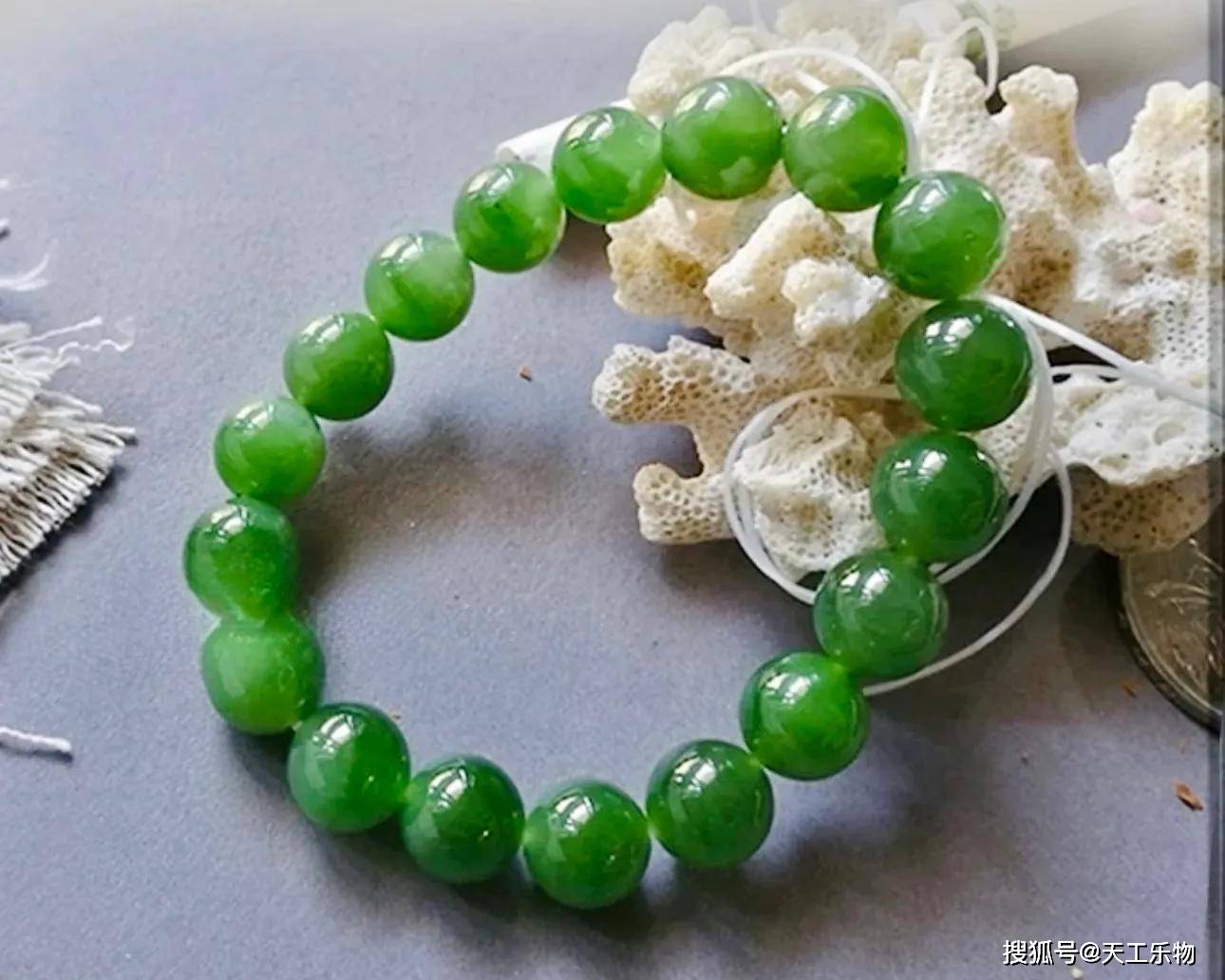 和田玉绿色玉种之王！十种最有代表性的精品碧玉！_搜狐网