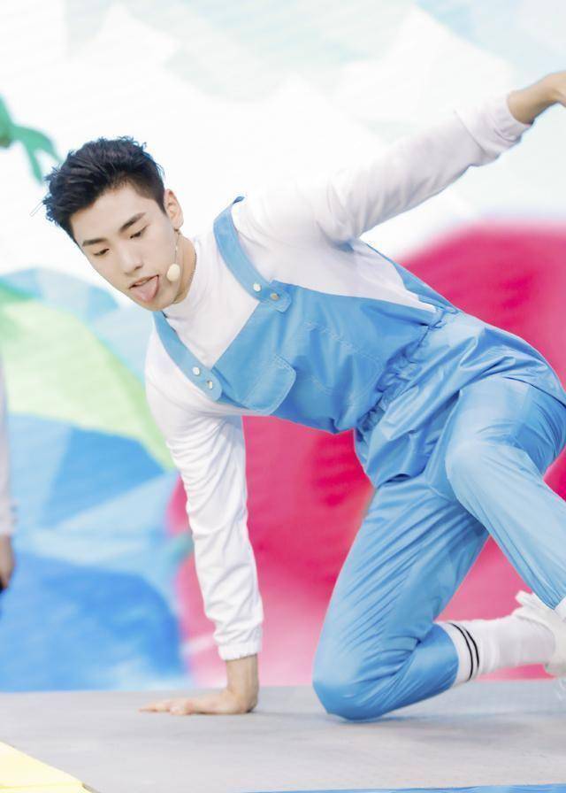 ninepercent成员近况,陈立农对粉丝比心!_王子异_尤长靖_小尤