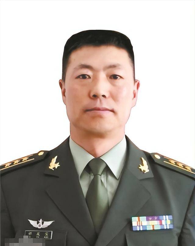 戍边英雄团长祁发宝晋升大校从战士到副师他用了25年