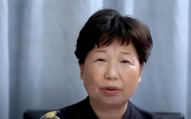 许敏聚焦三点病历鉴定异地审理老杜祭奠完卖红薯惹争议