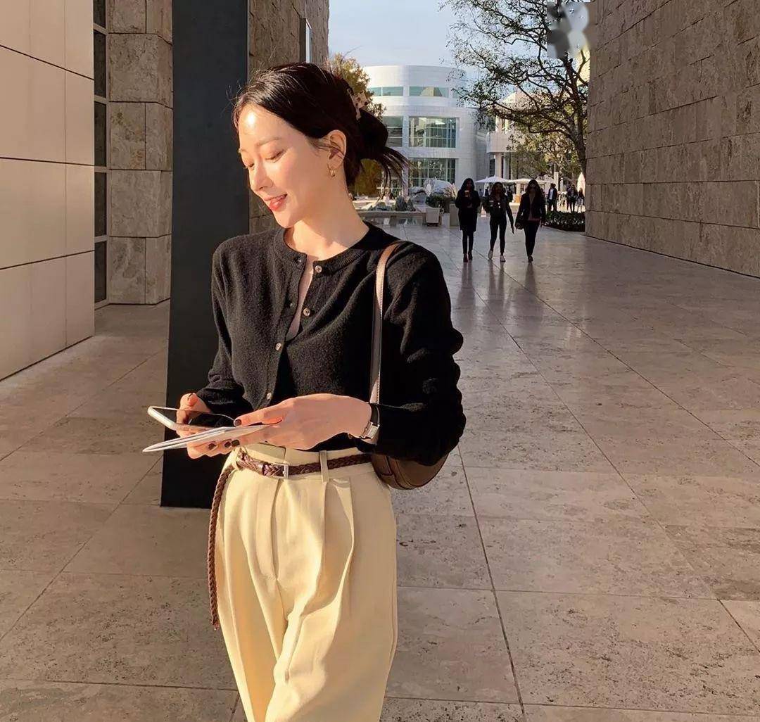 原创韩范气质型早春穿搭简单组合穿出清新自然低调显高级