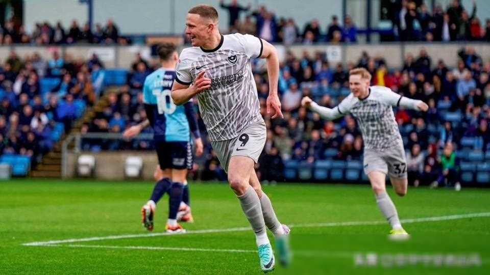 英甲比赛朴茨茅斯气势如虹中卫戴帽取胜垫底队出丑