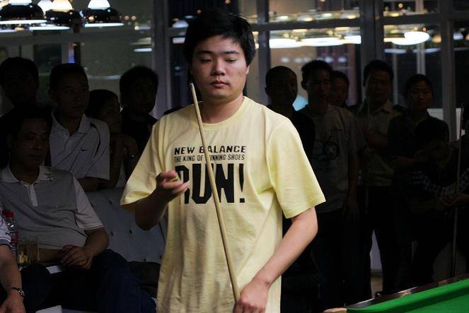 "台球天才"丁俊晖:母亲因病55岁离世,他娶大6岁富家女为妻