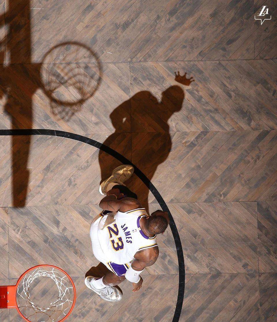 672次得分超30,超乔丹,历史第一_三分球_投篮_球迷