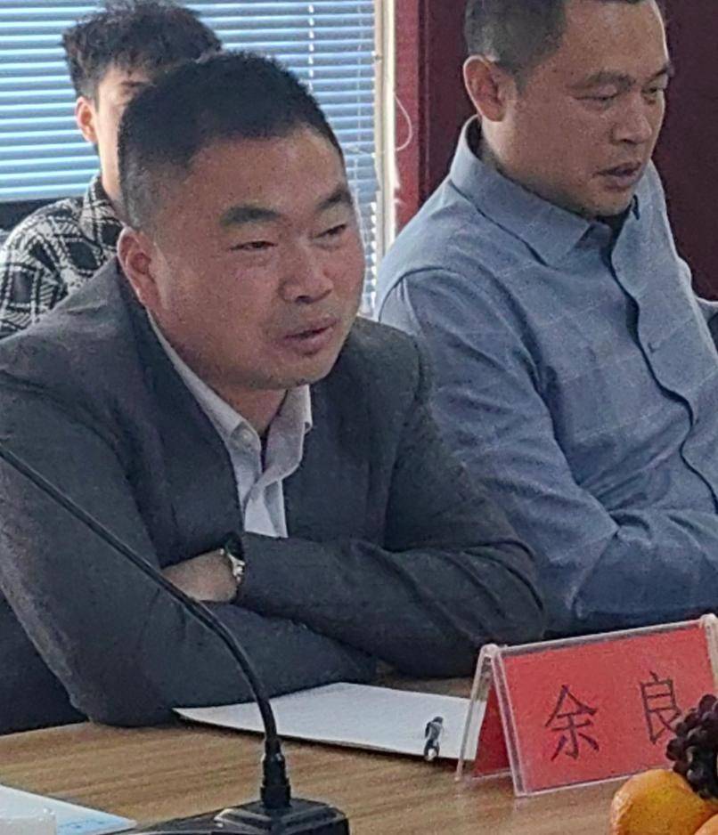 大余县县长一行到大理州江西商会参观交流促进合作