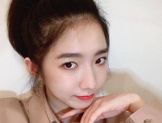 原创火箭少女11人近照杨超越在家很精致毕业团综即将上线