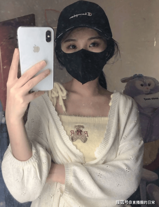 主播果小果停播一个多月突然回归,网友:踩缝纫机都踩出老茧了吧