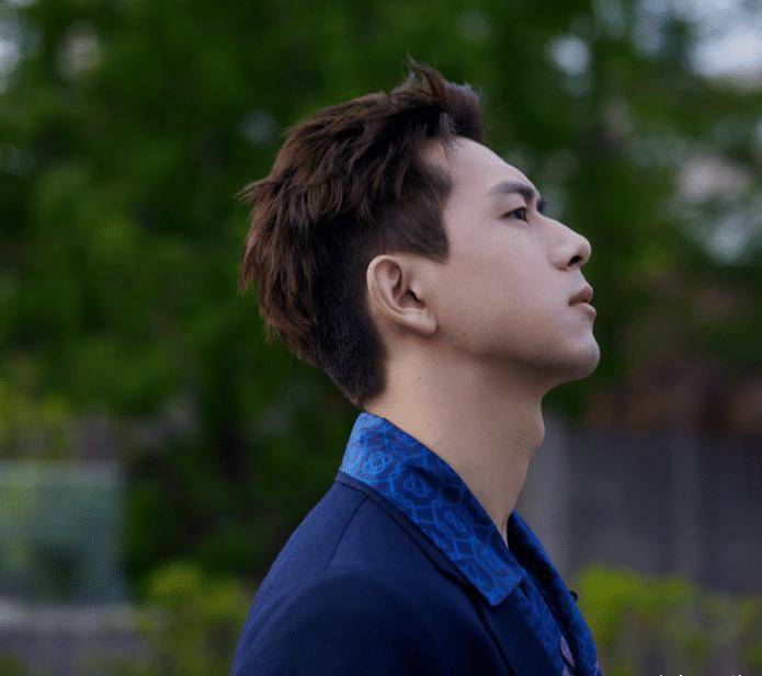 原创网传李现白敬亭将合作看到李现的暗示后网传有点希望了