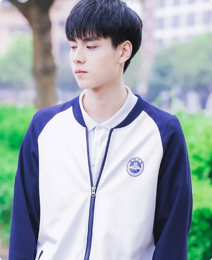 胡一天,明明现代装玉树临风,一换上古装就原形毕露_观众_五官_刘宇宁
