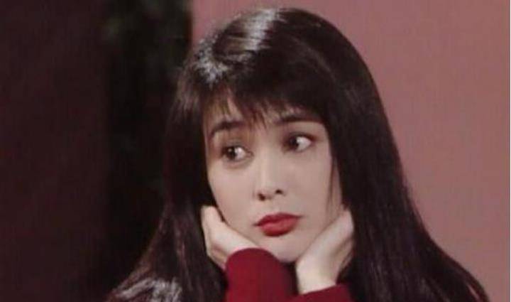 原创30年前关之琳凌晨3点被紧急送医隔天传出高尔夫事件