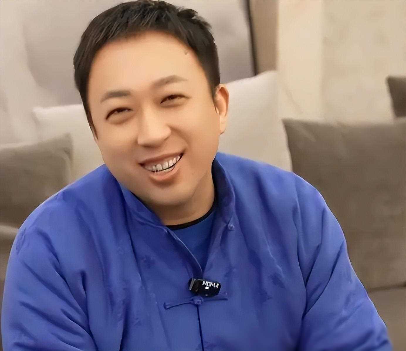 郭德纲父子被激怒郭麒麟拉黑网友于正暂停回应催生问题