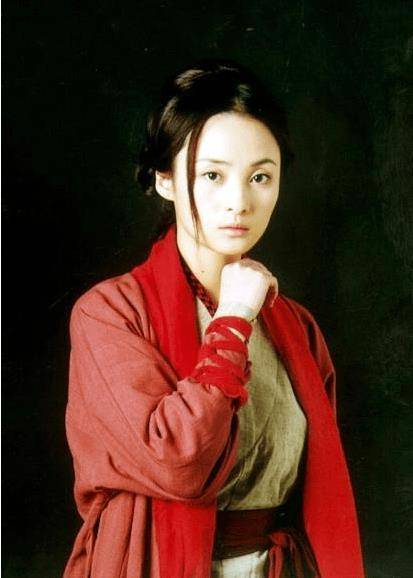 宜83年的黄日华和翁美玲可以是最为经典的一个版本,穆念慈是林秀君78