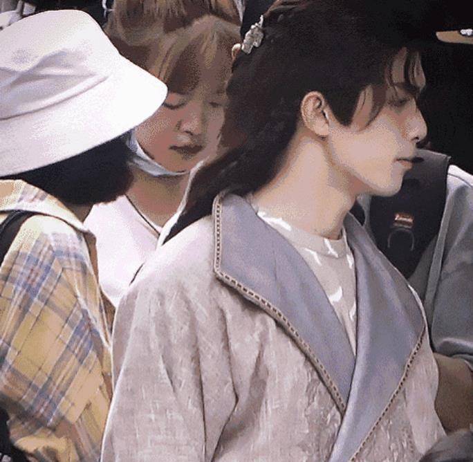 原创原创吴磊长歌行路透身穿古装回眸很飒气与小时候有明显对比