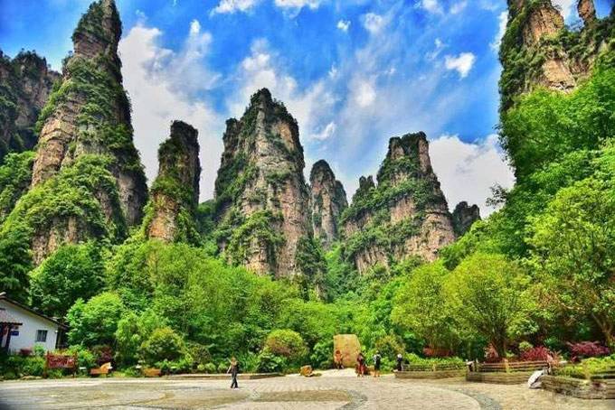 门票258元包括往返的大索道;包括往返的大索道;三:大峡谷玻璃桥,新