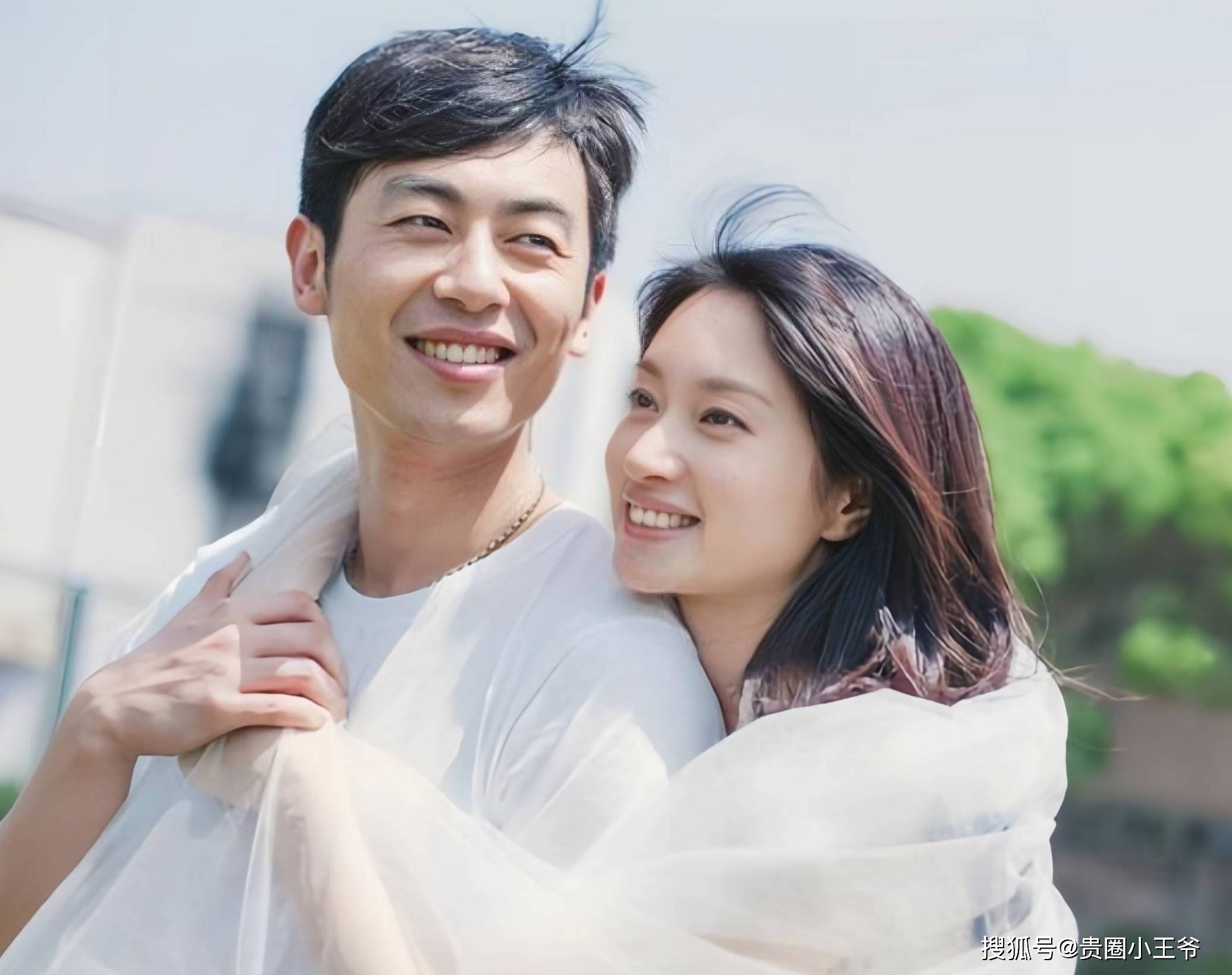 现在的陆毅已经48岁了,虽然已经变成了大叔,但是年轻时候的陆毅,可以