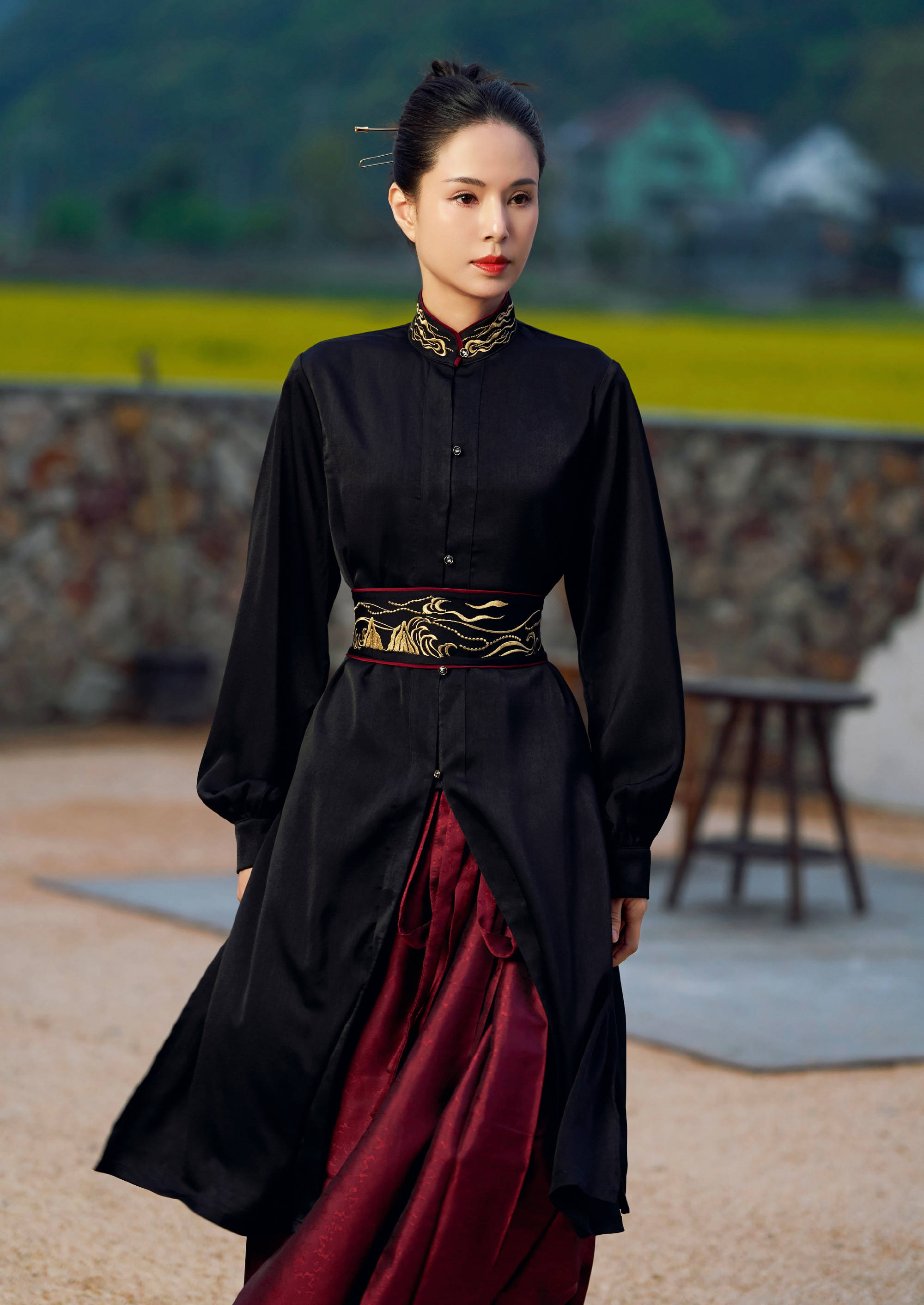 58 岁的李若彤,为何成为无数人心中真正独立的女性象征?