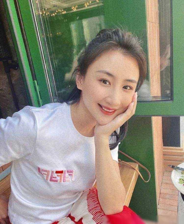 原创蹦床女神何雯娜与陈一冰情断八年终遇二婚制片人开启新篇章